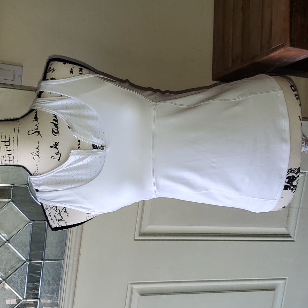 Athleta white builta in bra top size xsmall